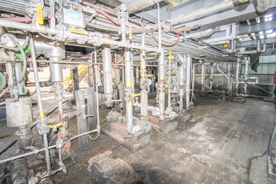 More Photos Of 5640 44th Ave S, Clinton Industrial For Sale