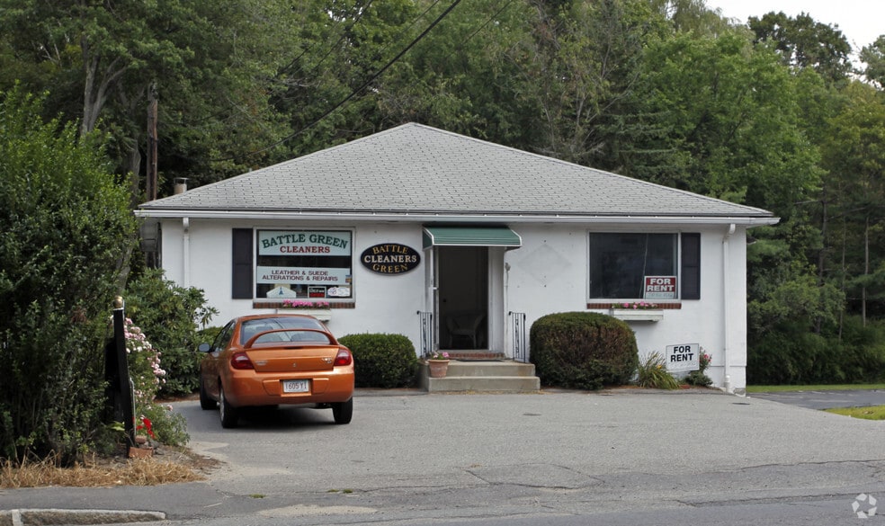 More Photos Of 235 Bedford St, Lexington Freestanding For Lease