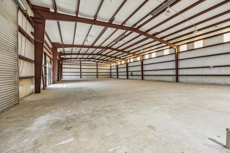 More Photos Of 6819 Theall Rd, Houston Industrial For Sale