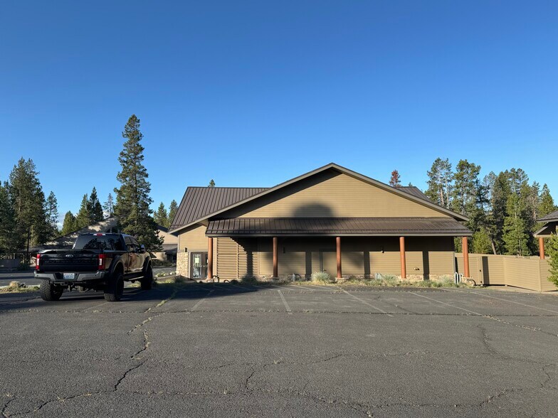 More Photos Of 18135 Cottonwood Rd, Sunriver General Retail For Sale