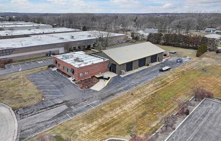 More Photos Of 3720 Hawthorne Ct, Waukegan Warehouse For Sale