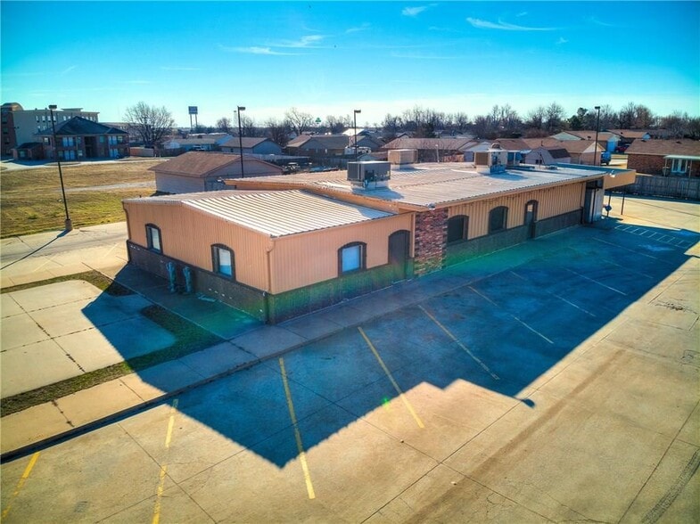 More Photos Of 1901 SW 27th St, El Reno Restaurant For Sale