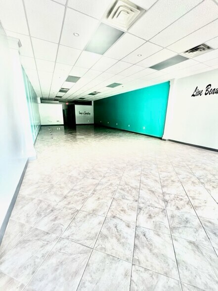 More Photos Of 5725 State Bridge Rd, Johns Creek Freestanding For Lease