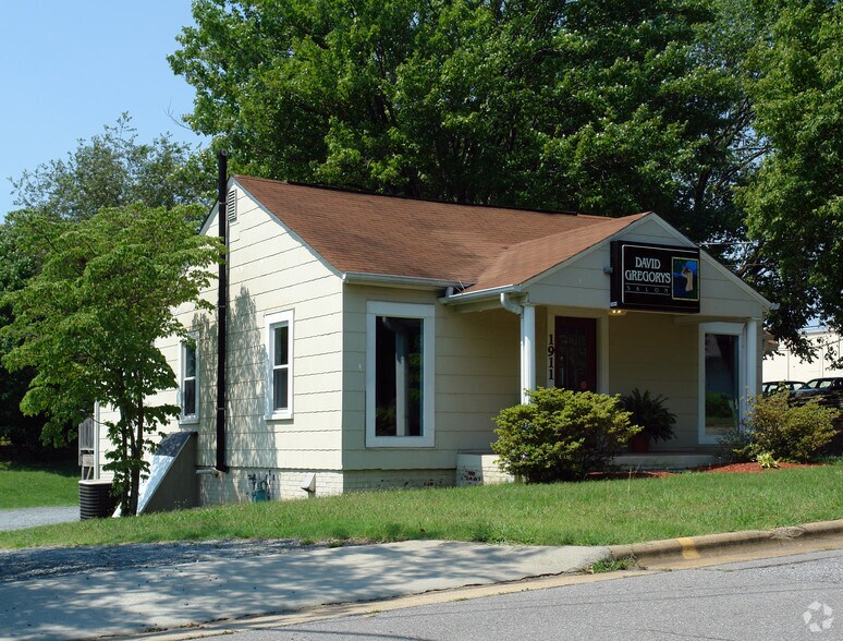 Primary Photo Of 1911 Margaret St, Winston-Salem Freestanding For Sale