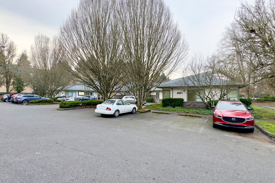 More Photos Of 4631 Whitman Ln SE, Lacey Medical For Lease