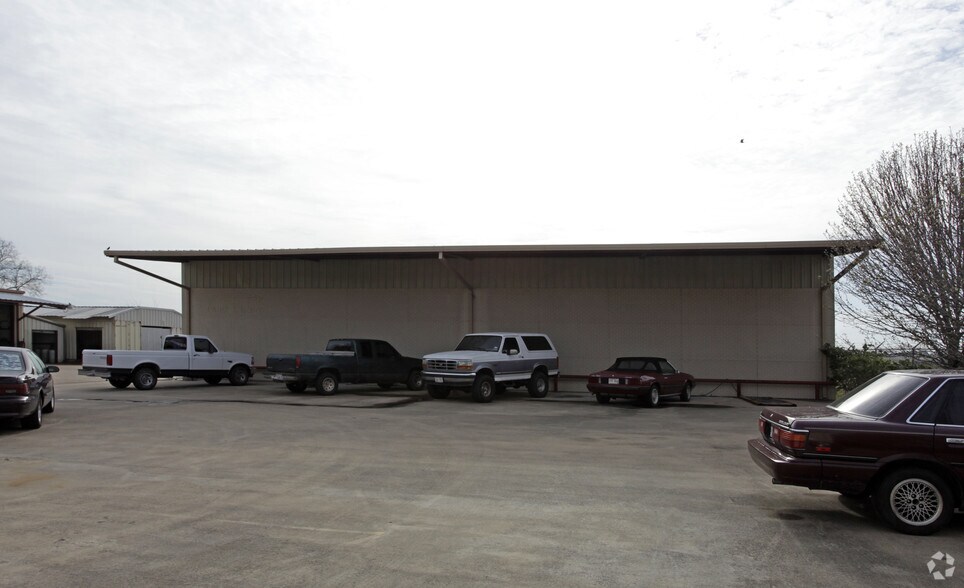 More Photos Of 13743 Stafford Rd, Stafford Warehouse For Sale