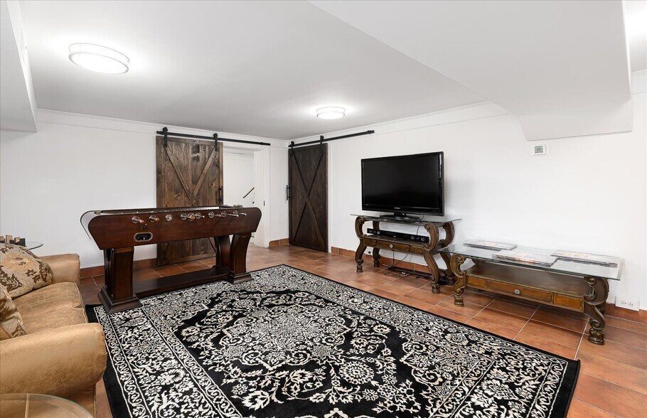 More Photos Of 667 Hustle Rd, Hustle Winery Vineyard For Sale