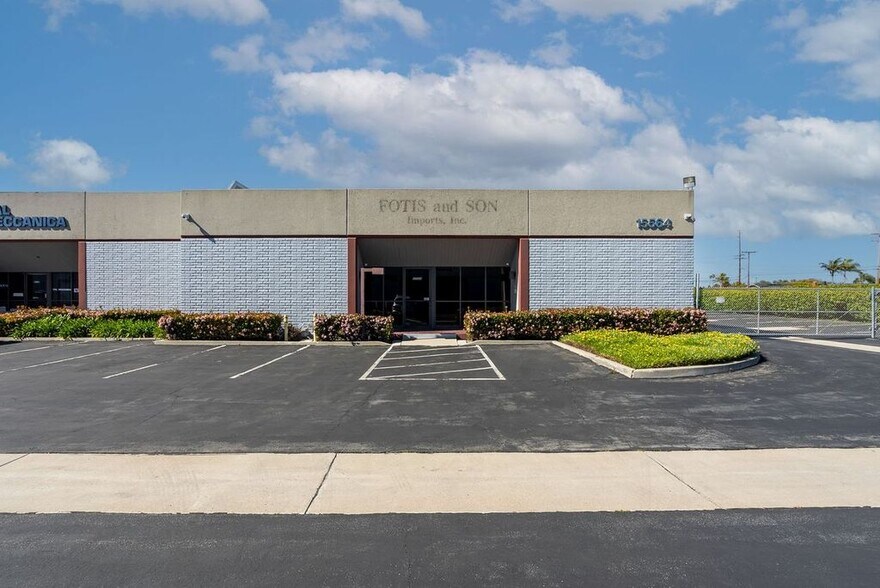 Primary Photo Of 15562-15564 Producer Ln, Huntington Beach Service For Sale