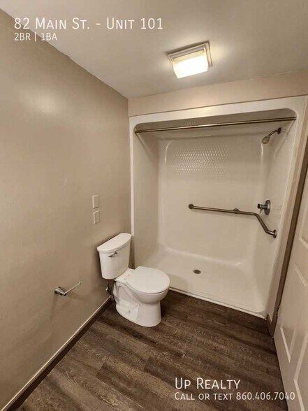 More Photos Of 82 Main St, East Hampton Apartments For Lease