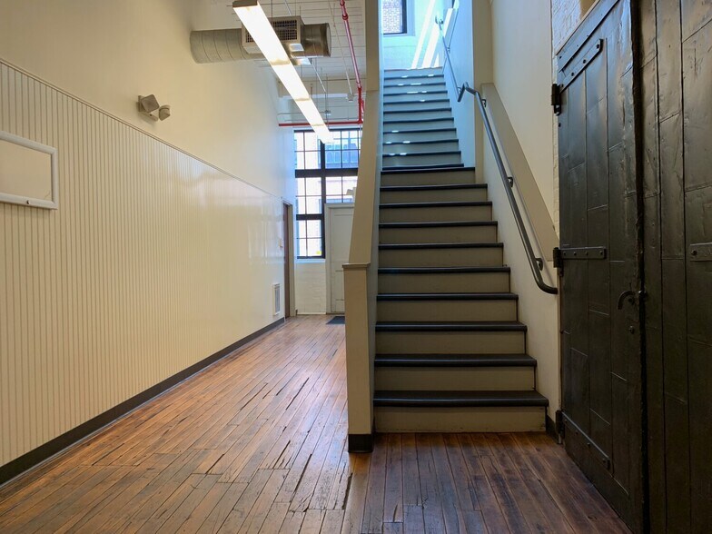 More Photos Of 42 Ladd St, East Greenwich Loft Creative Space For Lease