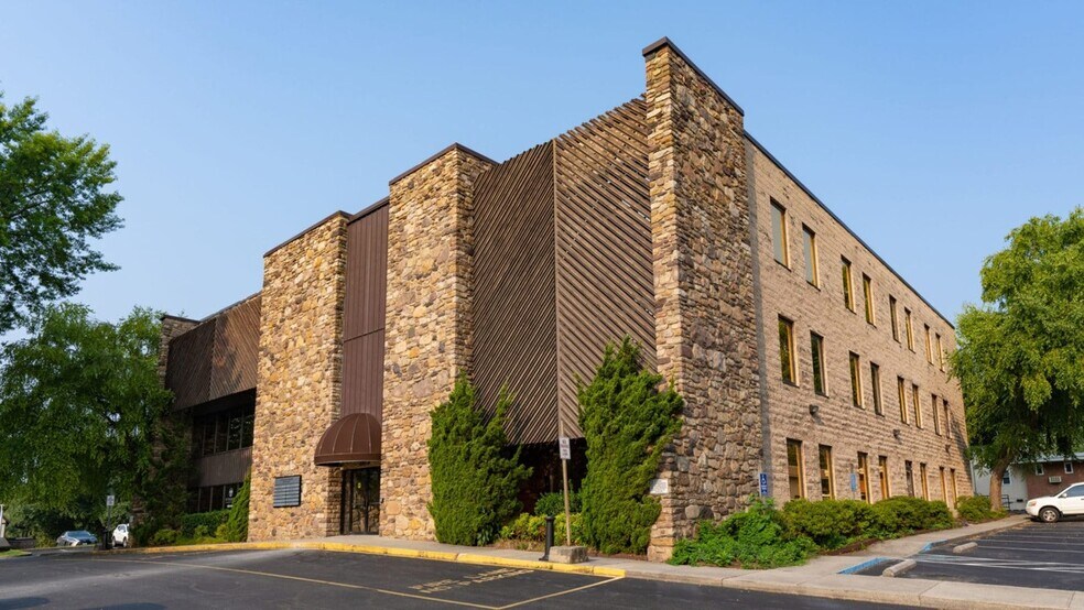 Primary Photo Of 1315 2nd St, Roanoke Office For Lease