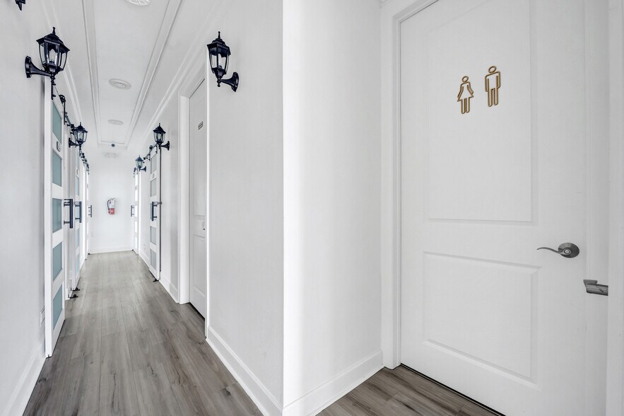 More Photos Of 440 Cobia Dr, Katy Office Residential For Sale