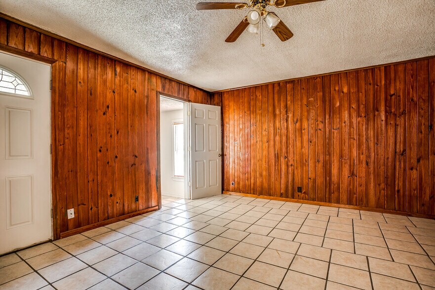 More Photos Of 14330 S Highway 281, Santo Trailer Camper Park For Sale