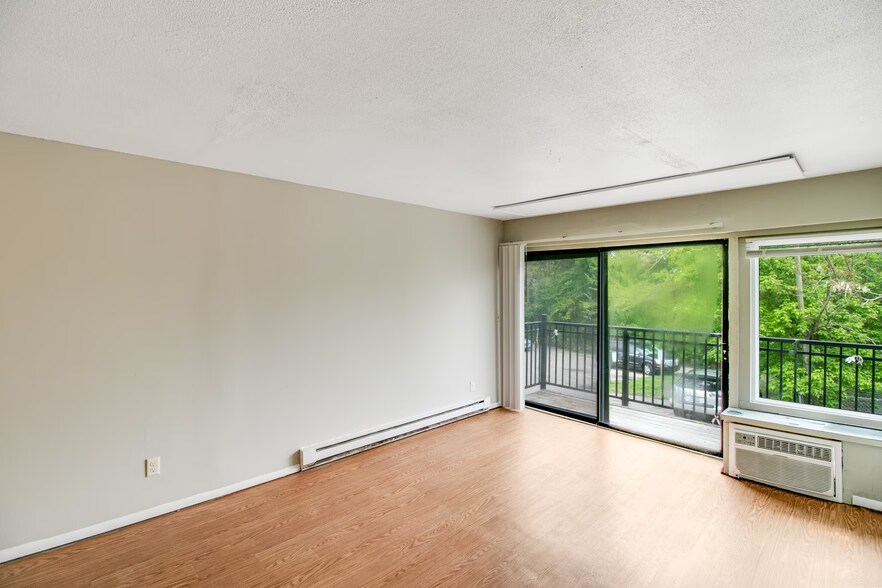 More Photos Of 720 W Michigan Ave, Jackson Apartments For Sale
