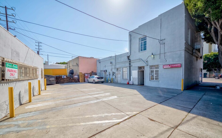 More Photos Of 8881-8883 W Pico Blvd, Los Angeles Storefront Retail Office For Sale