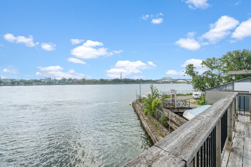 More Photos Of 162 Niagara Blvd, Fort Erie Marina For Sale