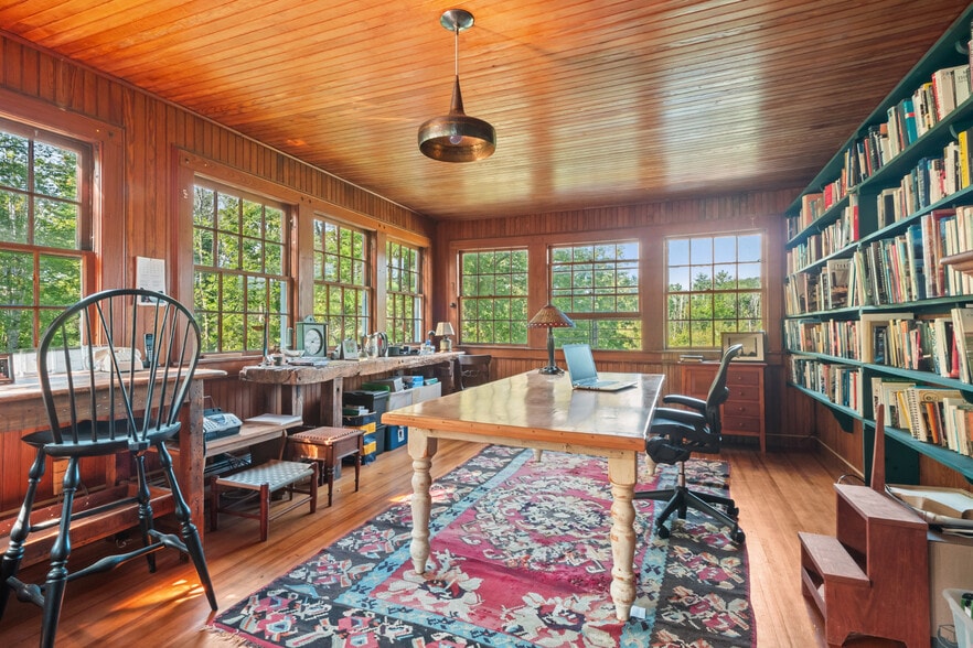 More Photos Of 535 Main Rd, Monterey Specialty For Sale