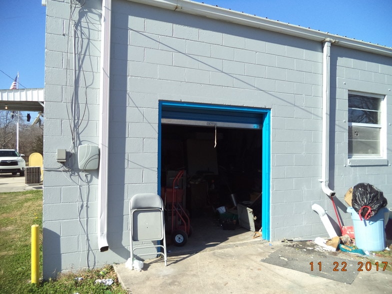 More Photos Of 5900 Scott Hwy, Robbins Freestanding For Sale