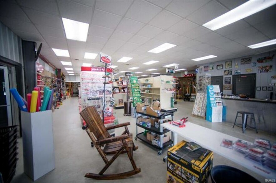 More Photos Of 7362 Russell Dr, Bicknell General Retail For Sale