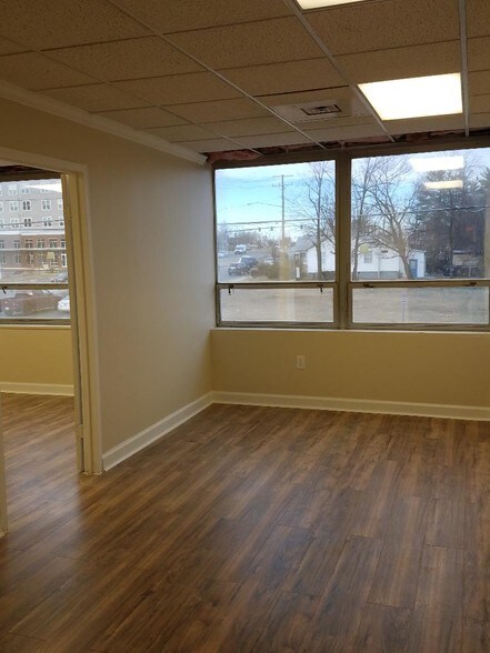 More Photos Of 6911 Richmond Hwy, Alexandria Office For Sale