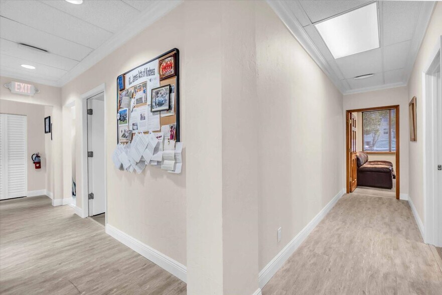 More Photos Of 3949 Evans Ave, Fort Myers Medical For Sale