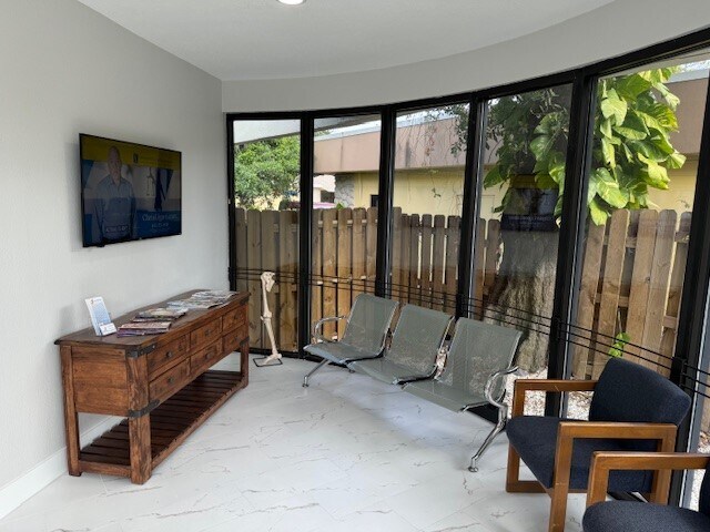 More Photos Of 6711 38th Ave N, Saint Petersburg Medical For Sale