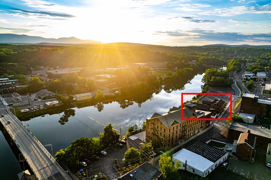 More Photos Of 125 Water St, Catskill General Retail For Lease