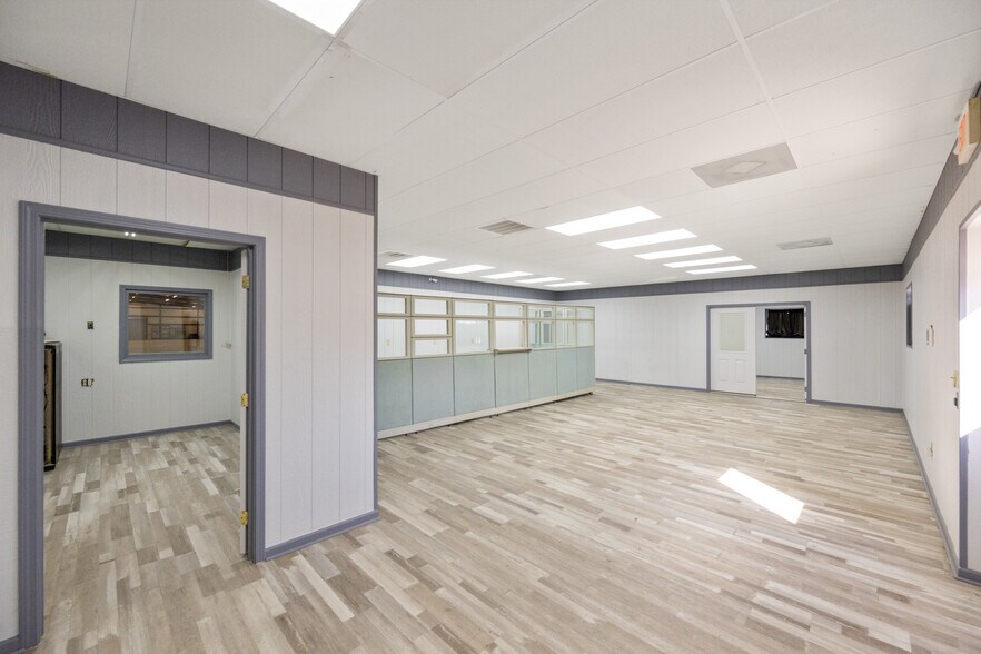 More Photos Of 19225 Main St W, Huntingdon General Retail For Sale