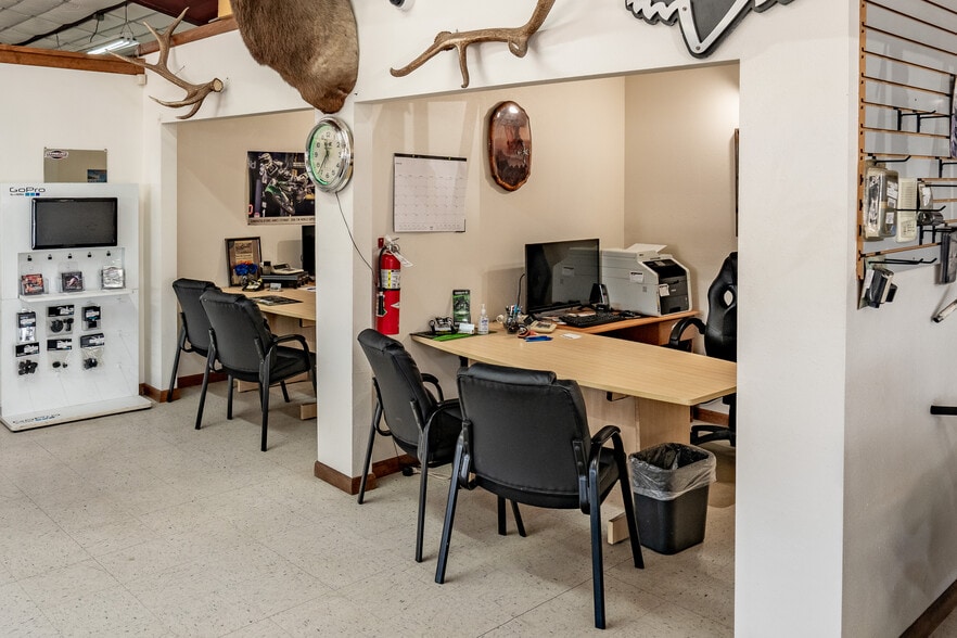 More Photos Of 1190 S 2nd St, Raton General Retail For Sale