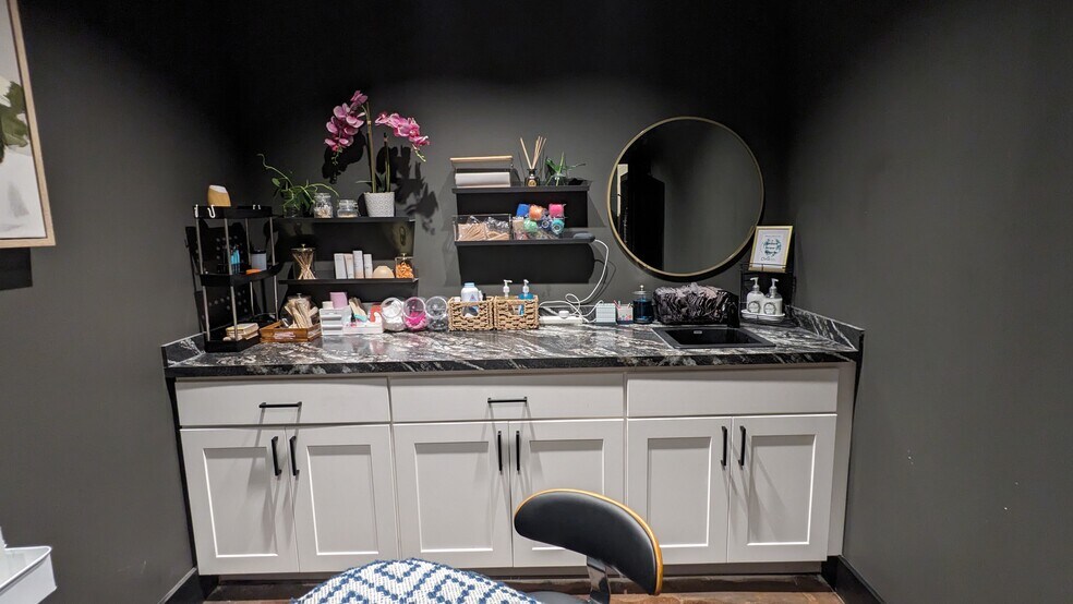 More Photos Of 1815 Eggert Rd, Buffalo Storefront For Lease