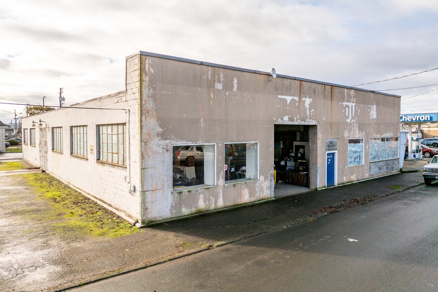 More Photos Of 2105 4th St, Tillamook Industrial For Sale