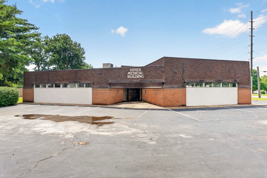 More Photos Of 13300 New Halls Ferry Rd, Florissant Medical For Sale