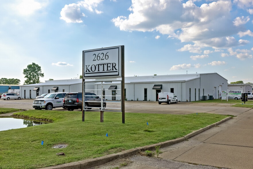 More Photos Of 2626 Kotter Ave, Evansville Warehouse For Sale