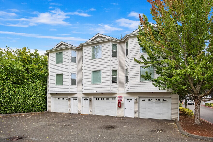 More Photos Of 2901 S 45th St, Tacoma Apartments For Sale
