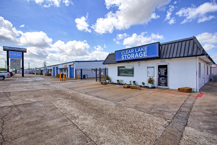 More Photos Of 15502 Old Galveston Rd, Webster Unknown For Lease