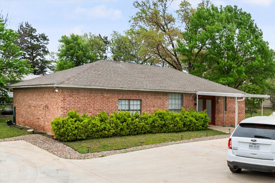 More Photos Of 8850 Davis Blvd, Southlake Land For Lease