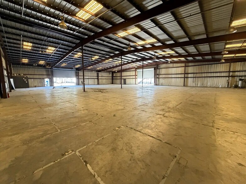 More Photos Of 5969 McClelland dr, Baton Rouge Industrial For Sale