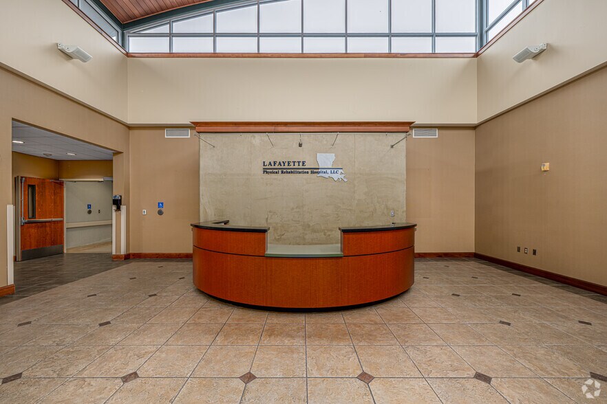 More Photos Of 307 Polly Ln, Lafayette Rehabilitation Center For Sale