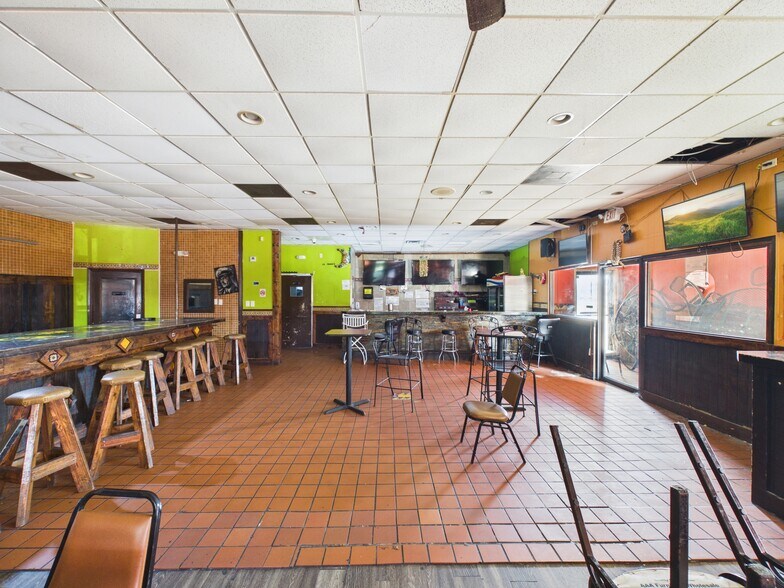 More Photos Of 6314 Antoine Dr, Houston Restaurant For Sale