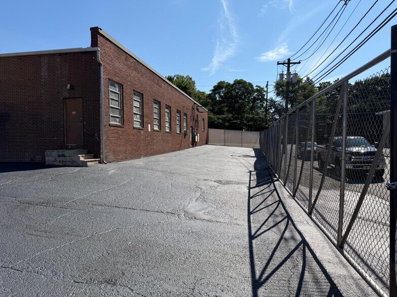 More Photos Of 115-117 Patterson St, Hillsdale Warehouse For Lease