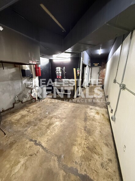 More Photos Of 519 Broad St, Gadsden Storefront For Lease