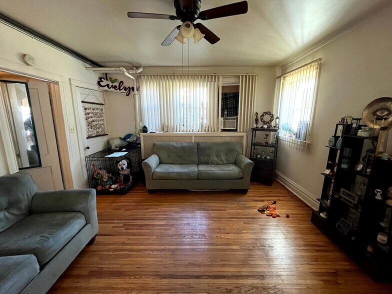 More Photos Of 4929 W Warwick Ave, Chicago Apartments For Sale