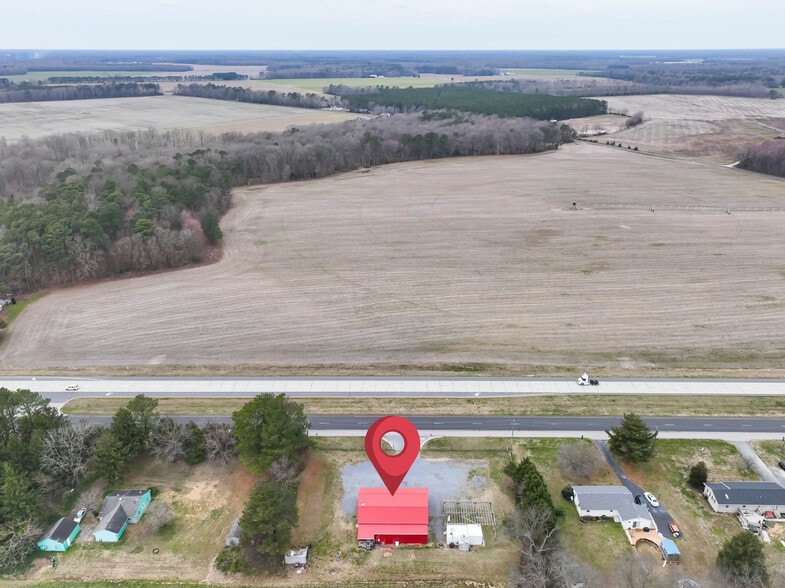 More Photos Of 8977 DuPont Blvd, Lincoln Convenience Store For Sale