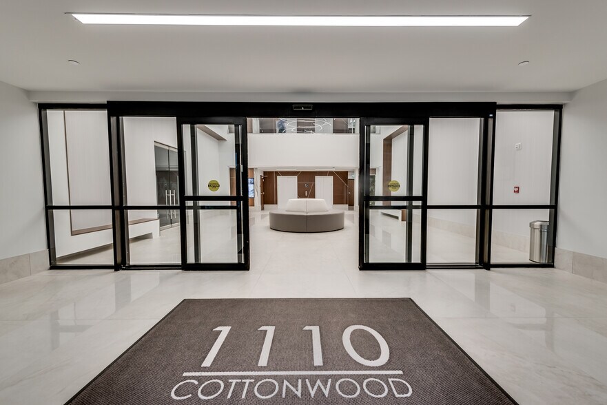 More Photos Of 1110 Cottonwood Ln, Irving Medical For Lease