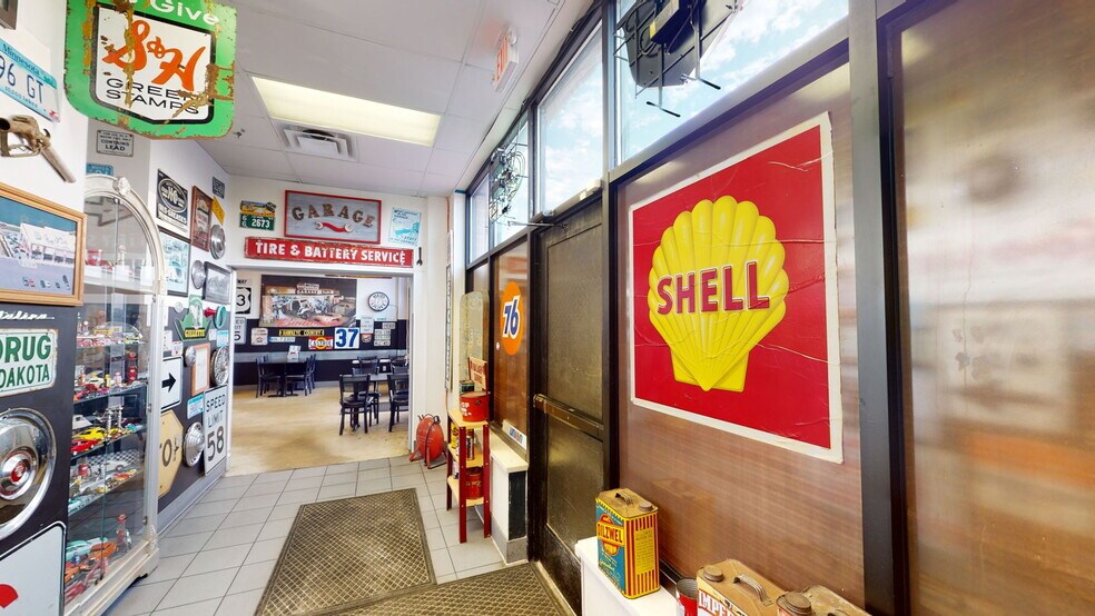 More Photos Of 4325 Maine Ave SE, Rochester Restaurant For Sale