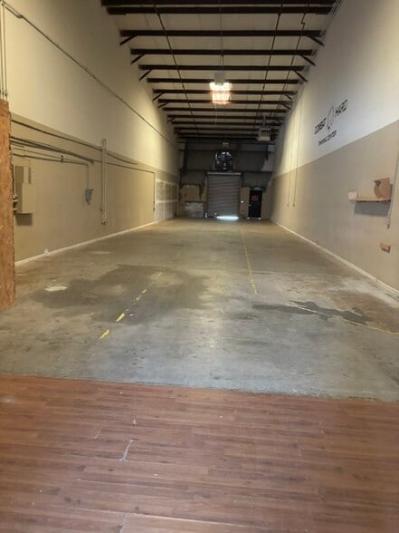 More Photos Of 9529 S Main St, Jonesboro Warehouse For Lease