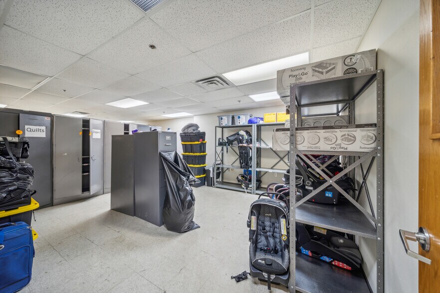 More Photos Of 2020 Holly Rd, Claremore Office For Sale