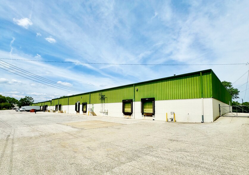 More Photos Of 6101-6119 Guion Rd, Indianapolis Manufacturing For Lease