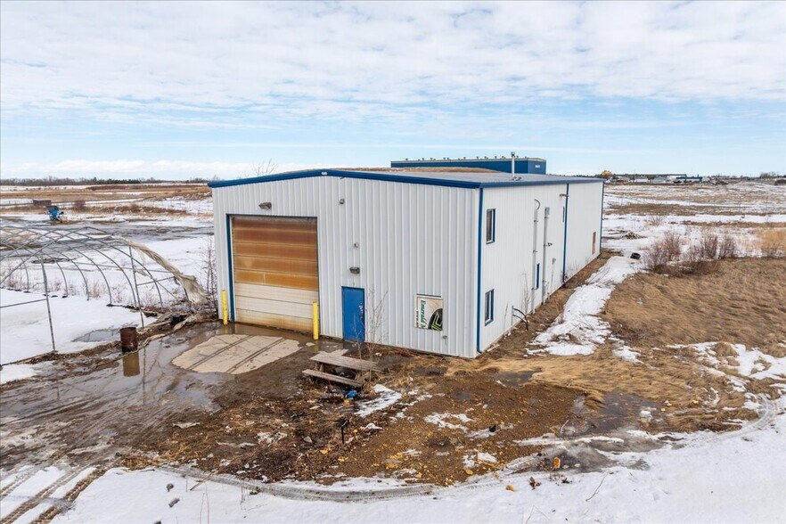 More Photos Of 51001 Range 192 rd, Tofield Industrial For Sale