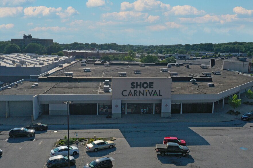 More Photos Of 500 River Oaks West Rd, Calumet City Unknown For Lease